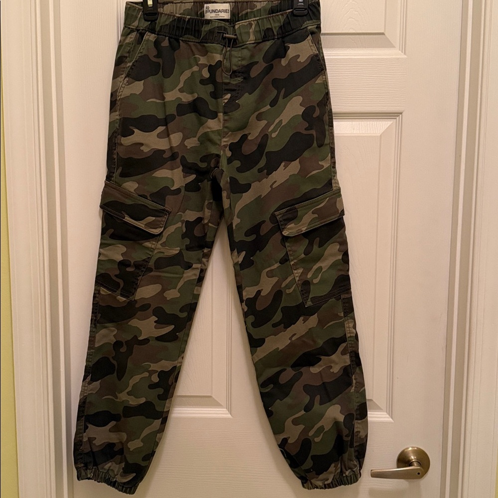 No Boundaries Green Camouflage Pants